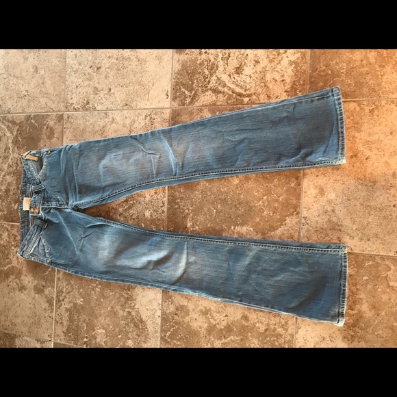 Twisted Heart Jeans - Picture 3 of 8